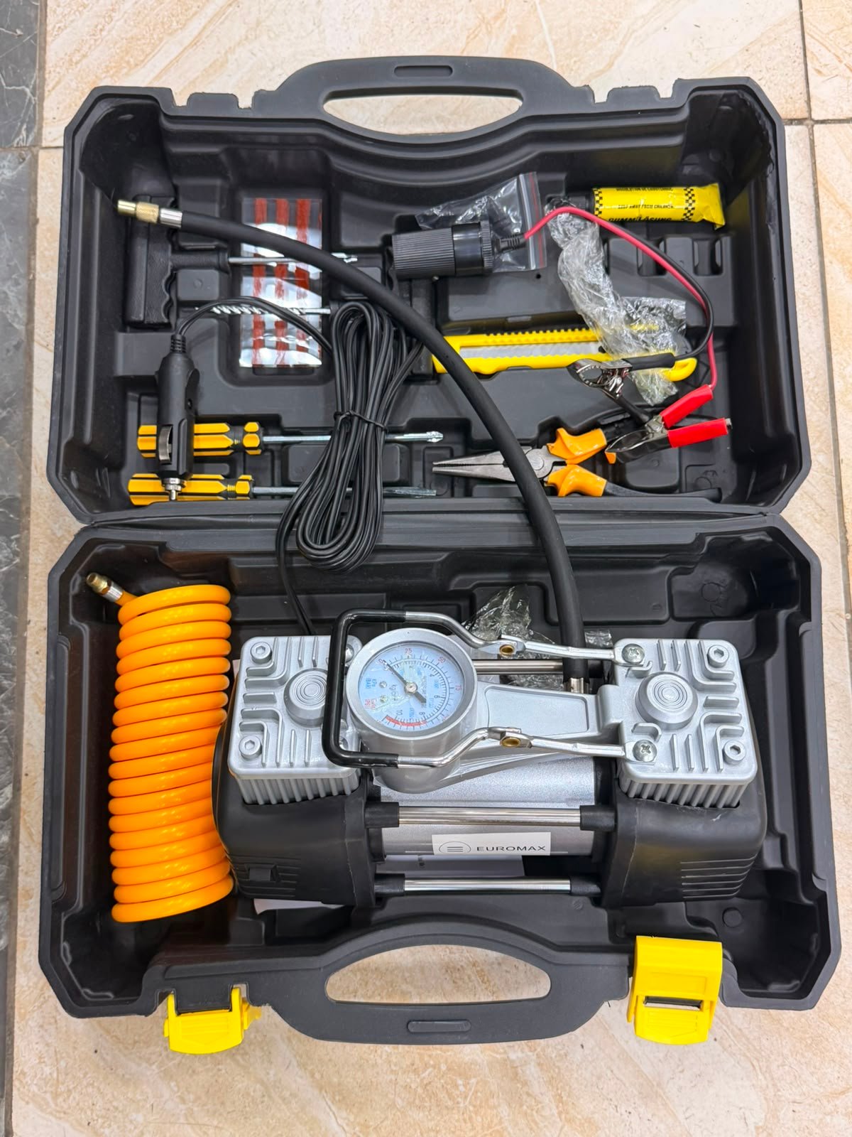 2-CYLINDER Portable 2-cylinder Air Compressor with Tools - Image 1