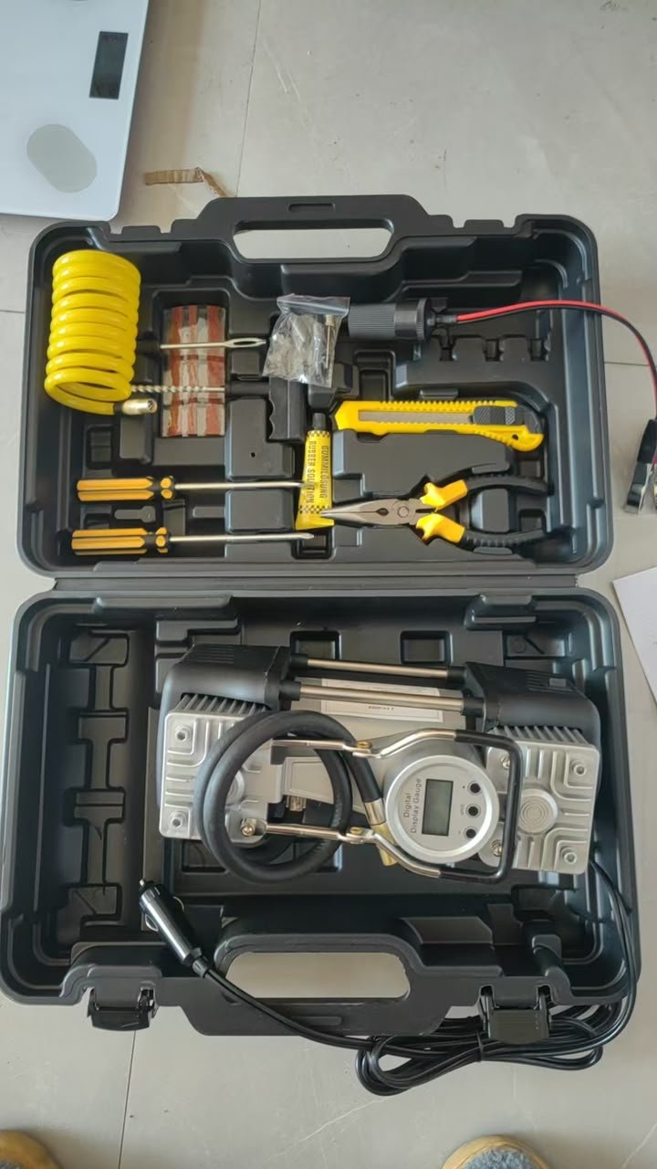 air compressor Digital Gauge 2-Cylinder Portable Air Compressor - Image 1